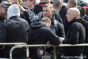 Sympathisierende der „Freien Kräfte Prignitz“ am 1. Mai 2017 in Halle (Saale)